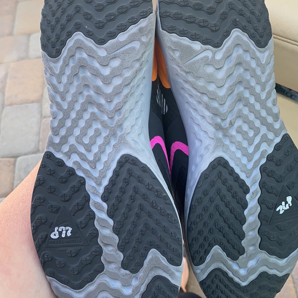 Women's Nike Odyssey React Shield 2 10.5 View 5